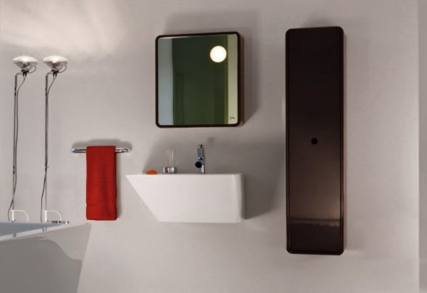 Alessi Dot pesuallas 45x32 (1)